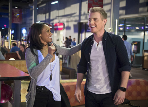 ���ϺͰ���˹